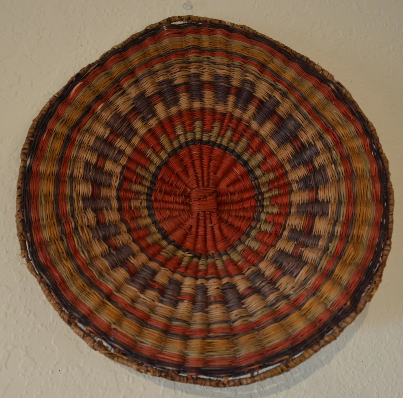 Native American Basket : Hopi Wicker Plaque : Basket 19